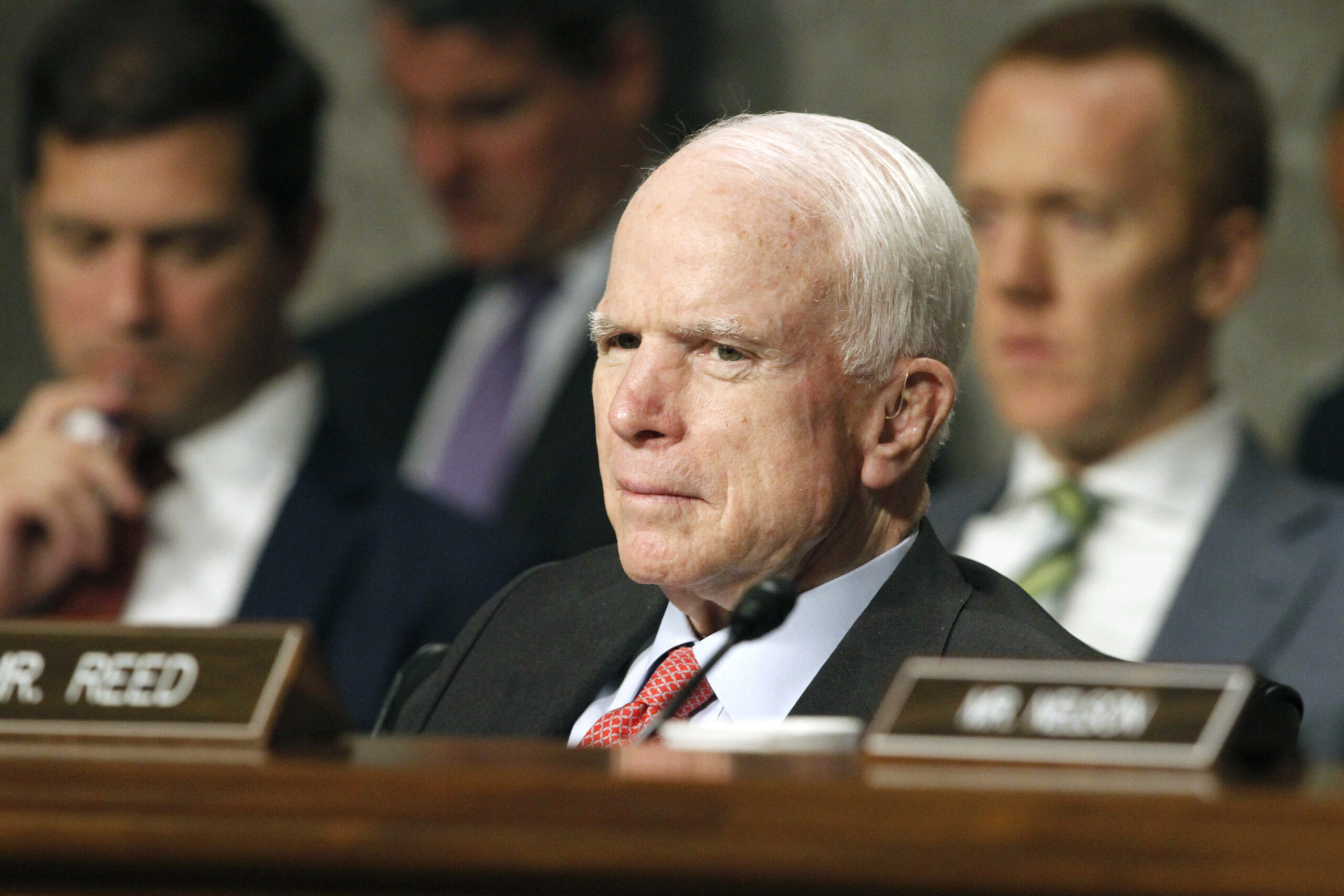 LA Times reporter shares totally unverified story about John McCain turning away a brain cancer patient