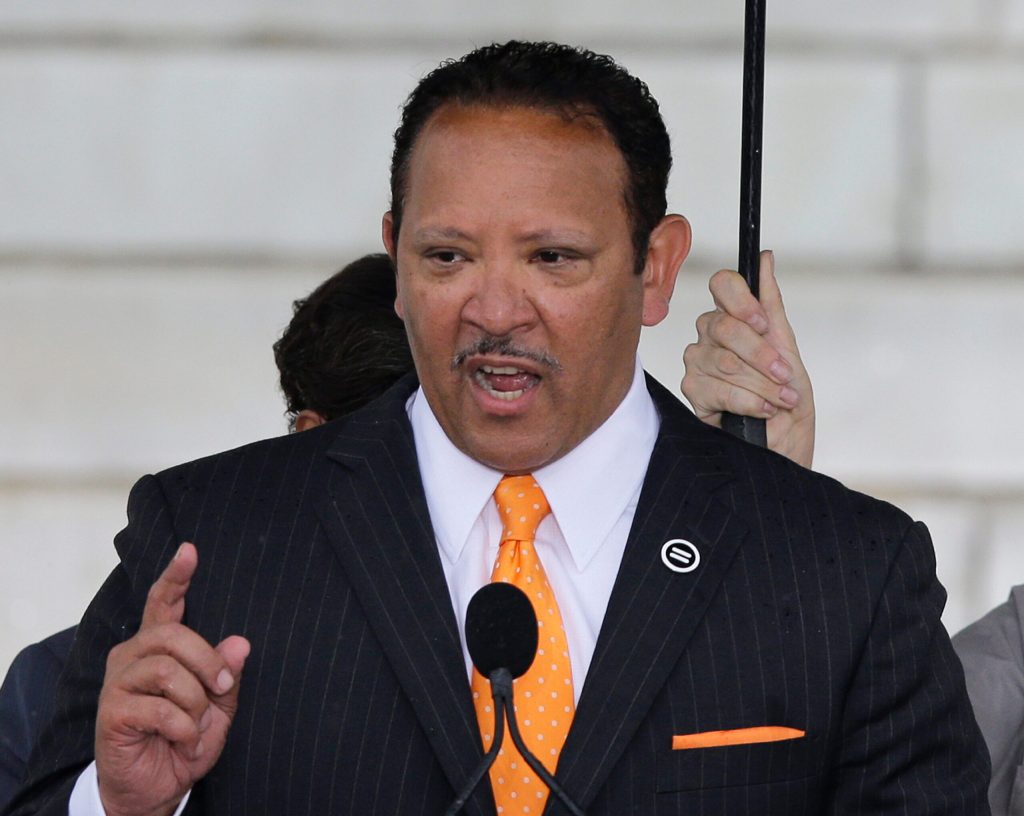 Report says blacks, Latinos losing economic ground