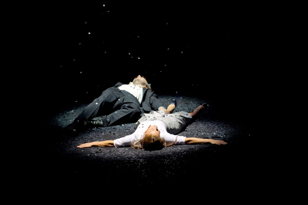 Trapped in 2 worlds: ‘Pelleas et Melisande’