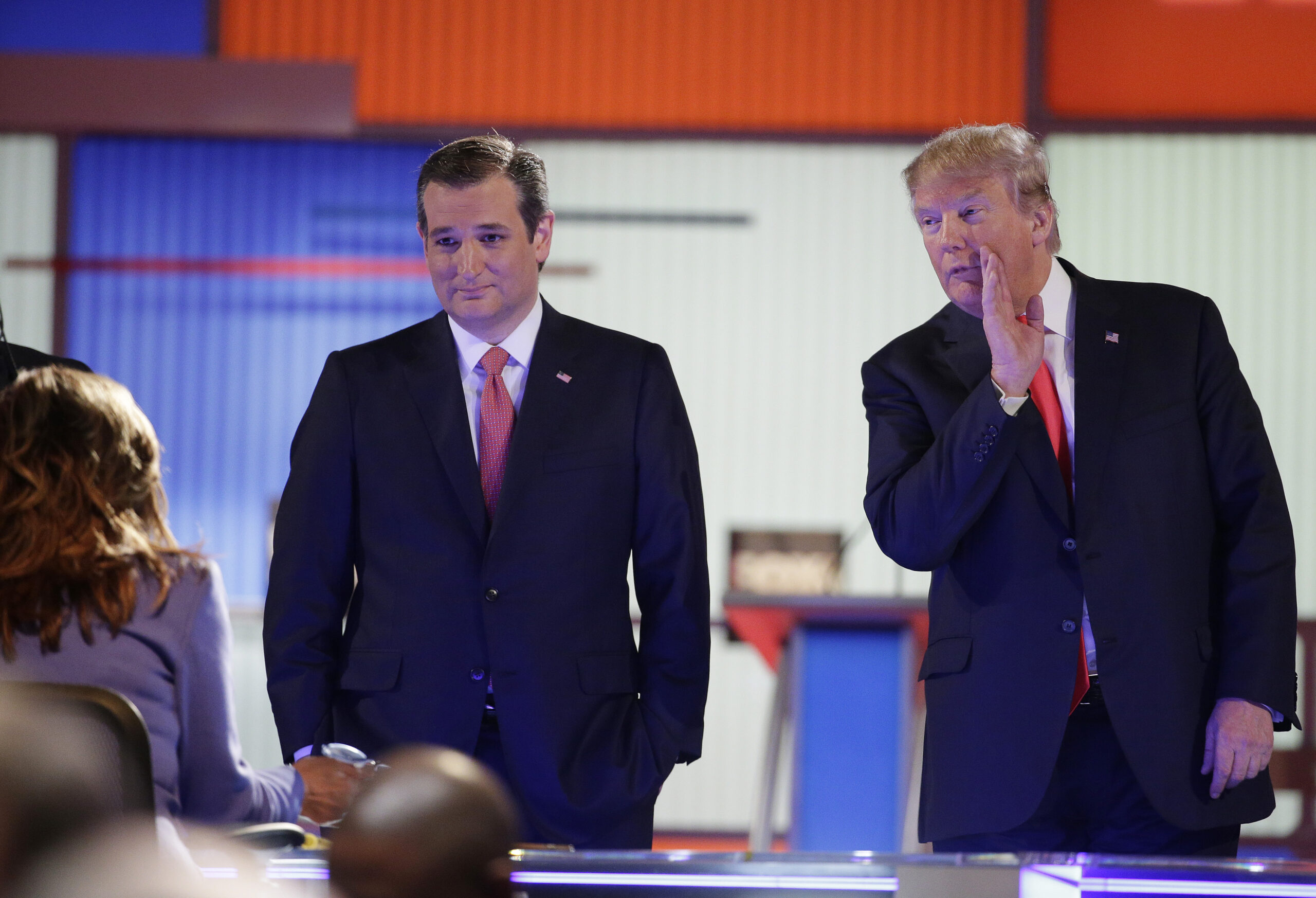 Trump tees off on Cruz over secret loans