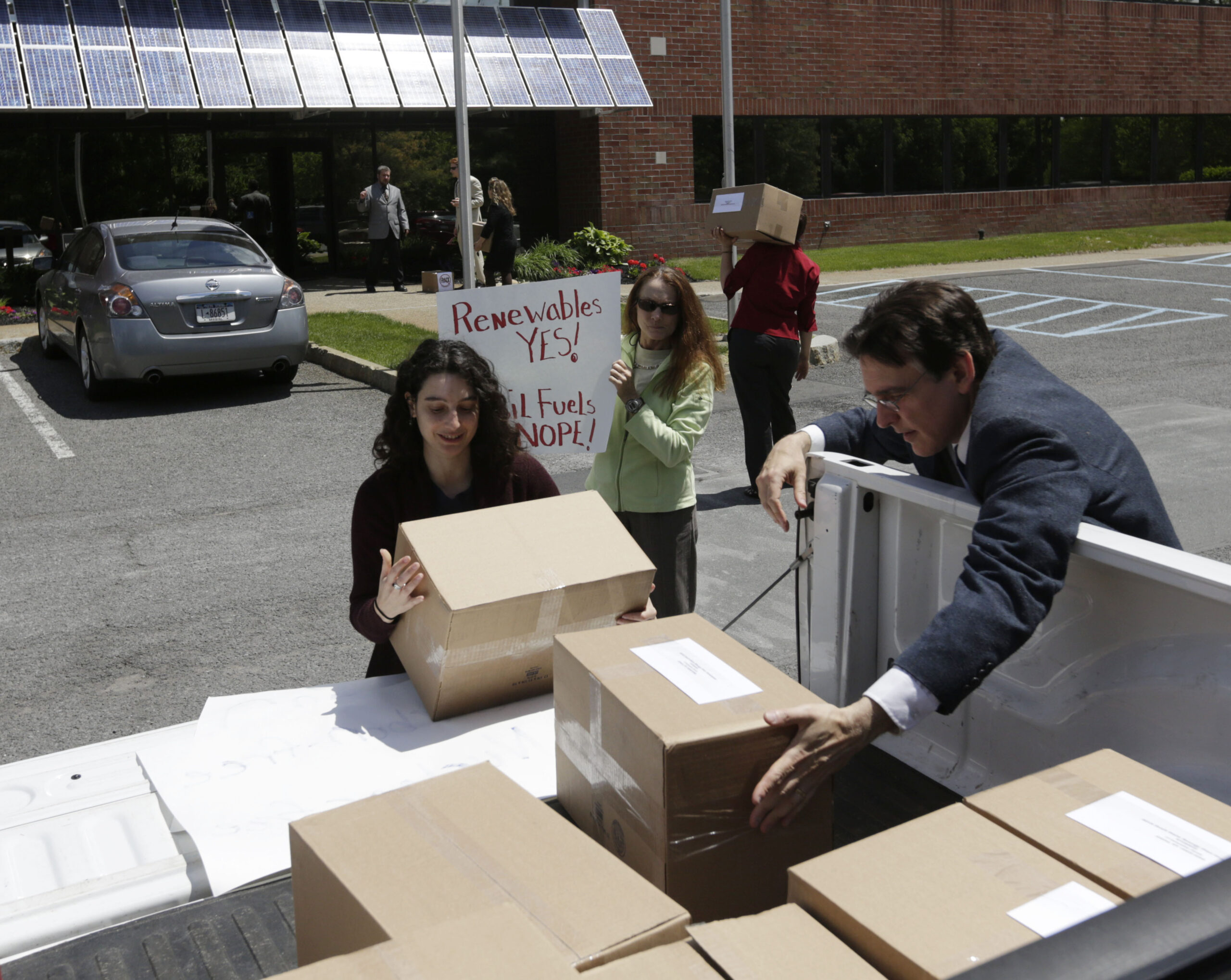 Environmentalists urge more green energy for NY