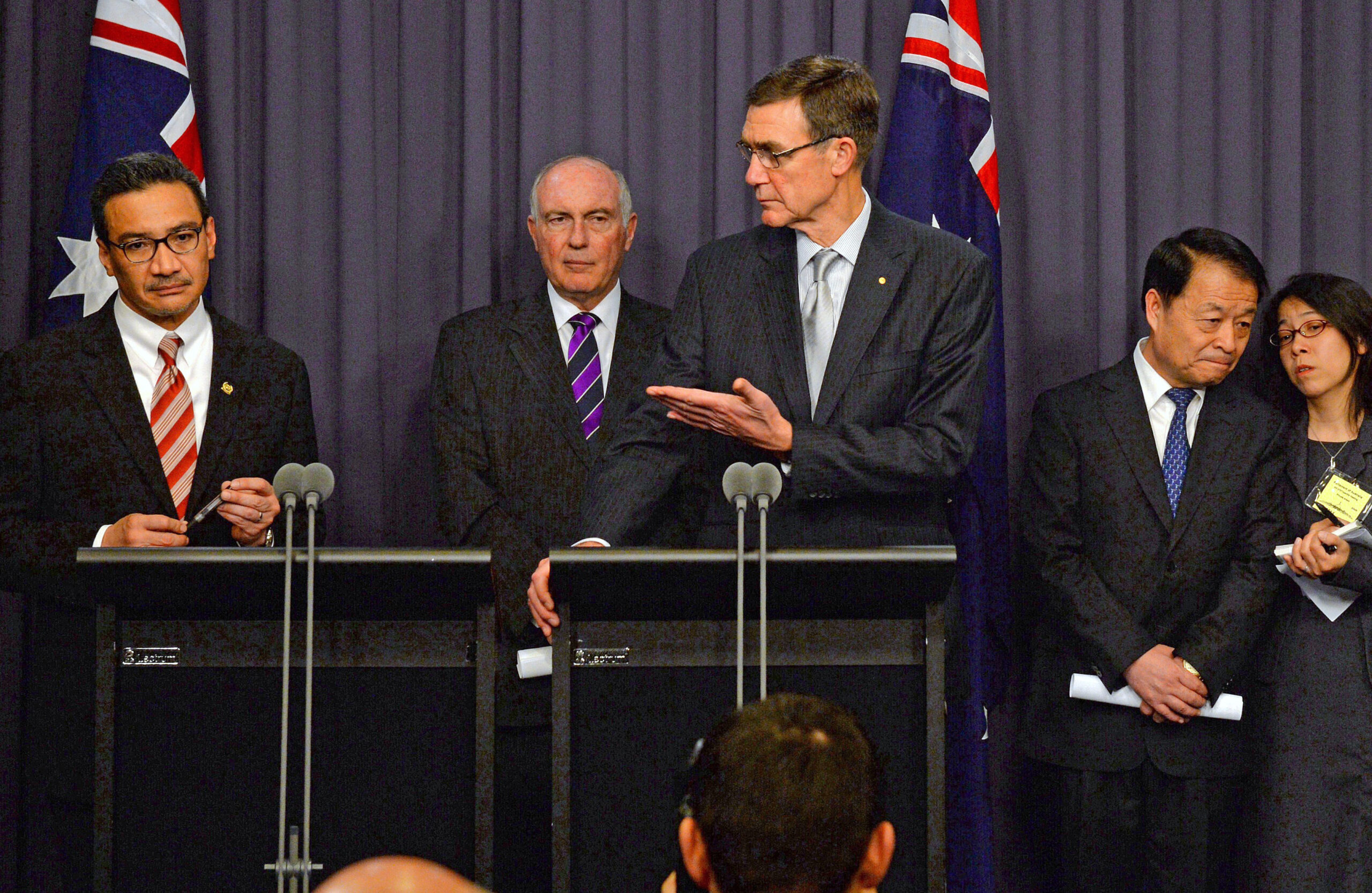 Malaysian plane’s likely flight path gets 2nd look