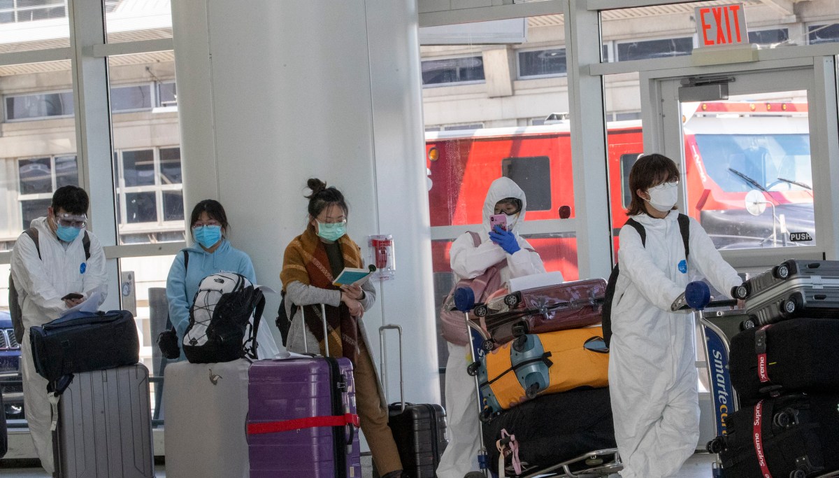 The airports and public transit systems holding on to mask mandates for now