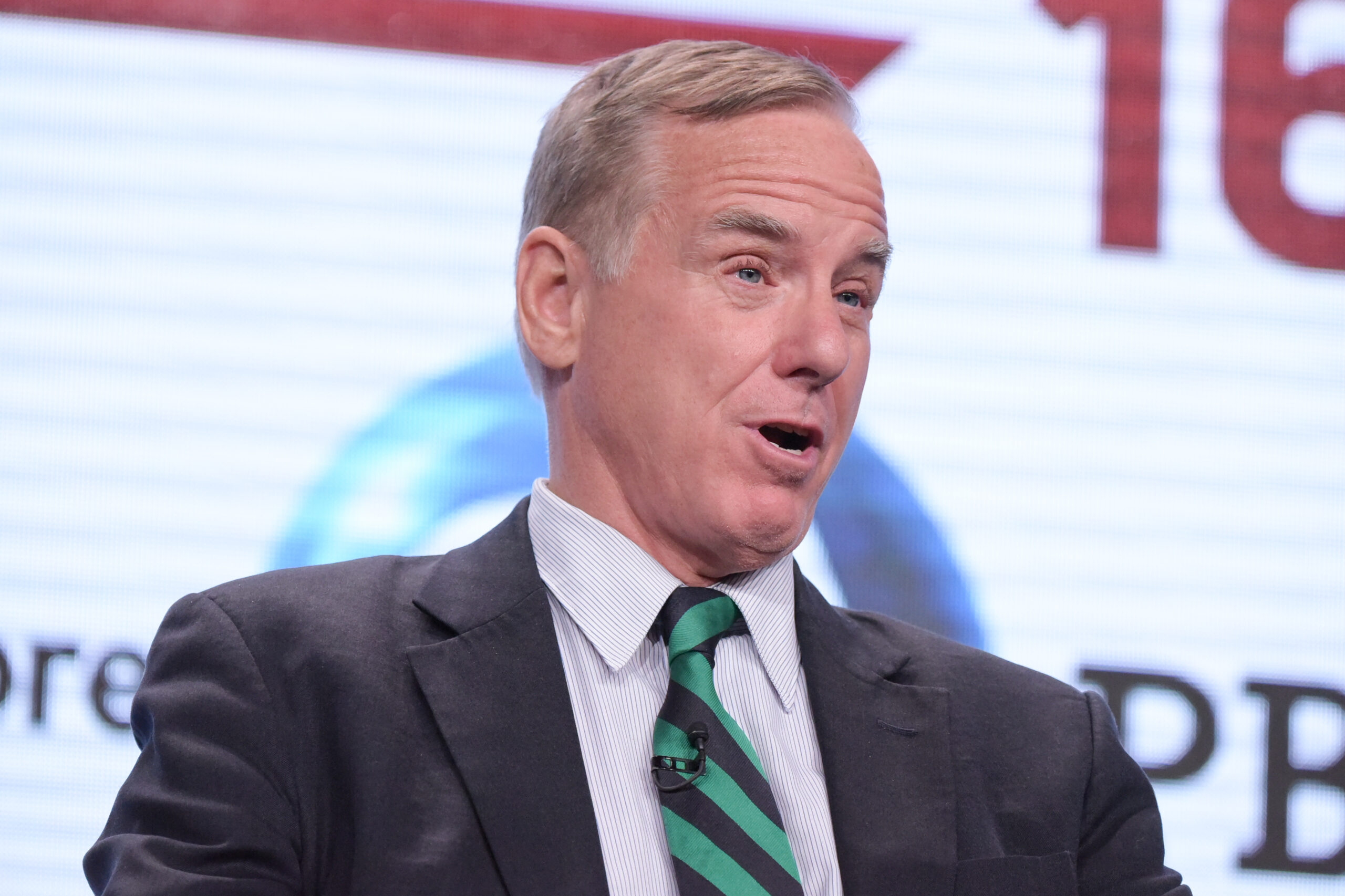Howard Dean quits DNC chairman race