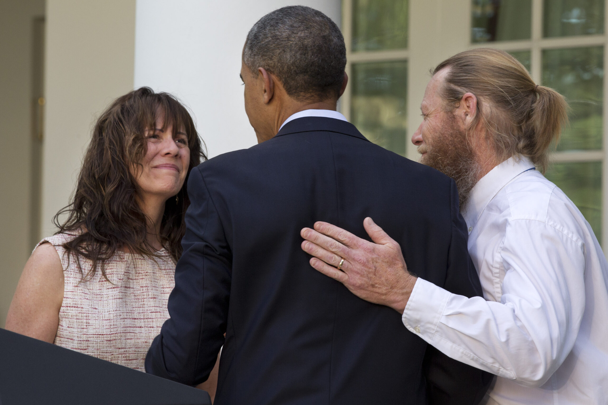 Released soldier’s parents appear with Obama