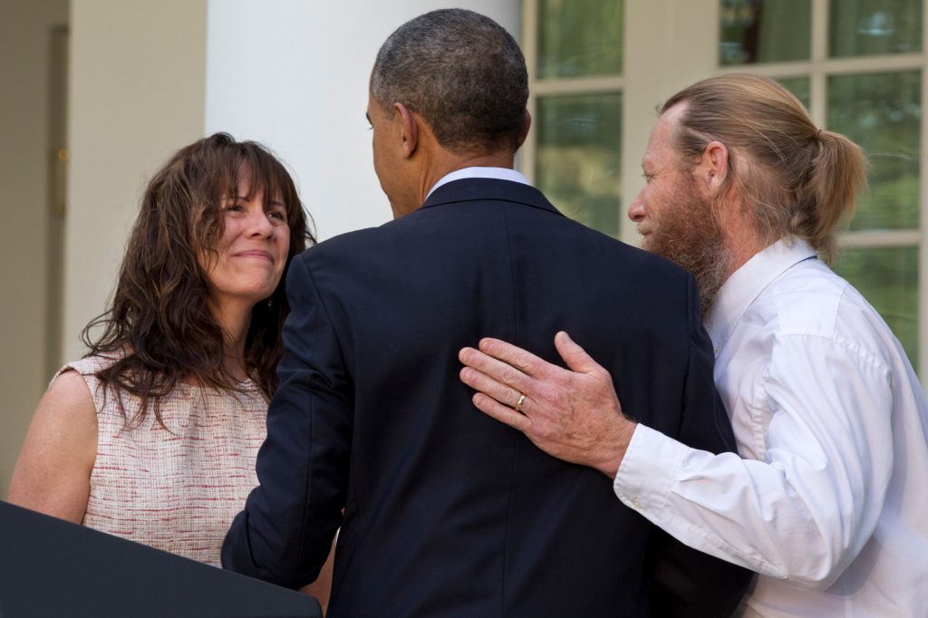 Released soldier’s parents appear with Obama