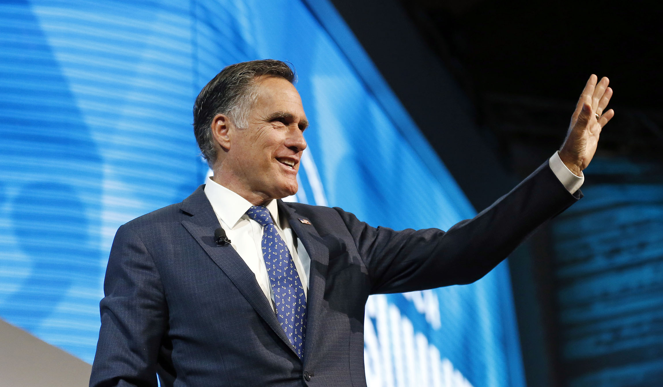 Mitt Romney: Americans should get ready to buy more electric cars