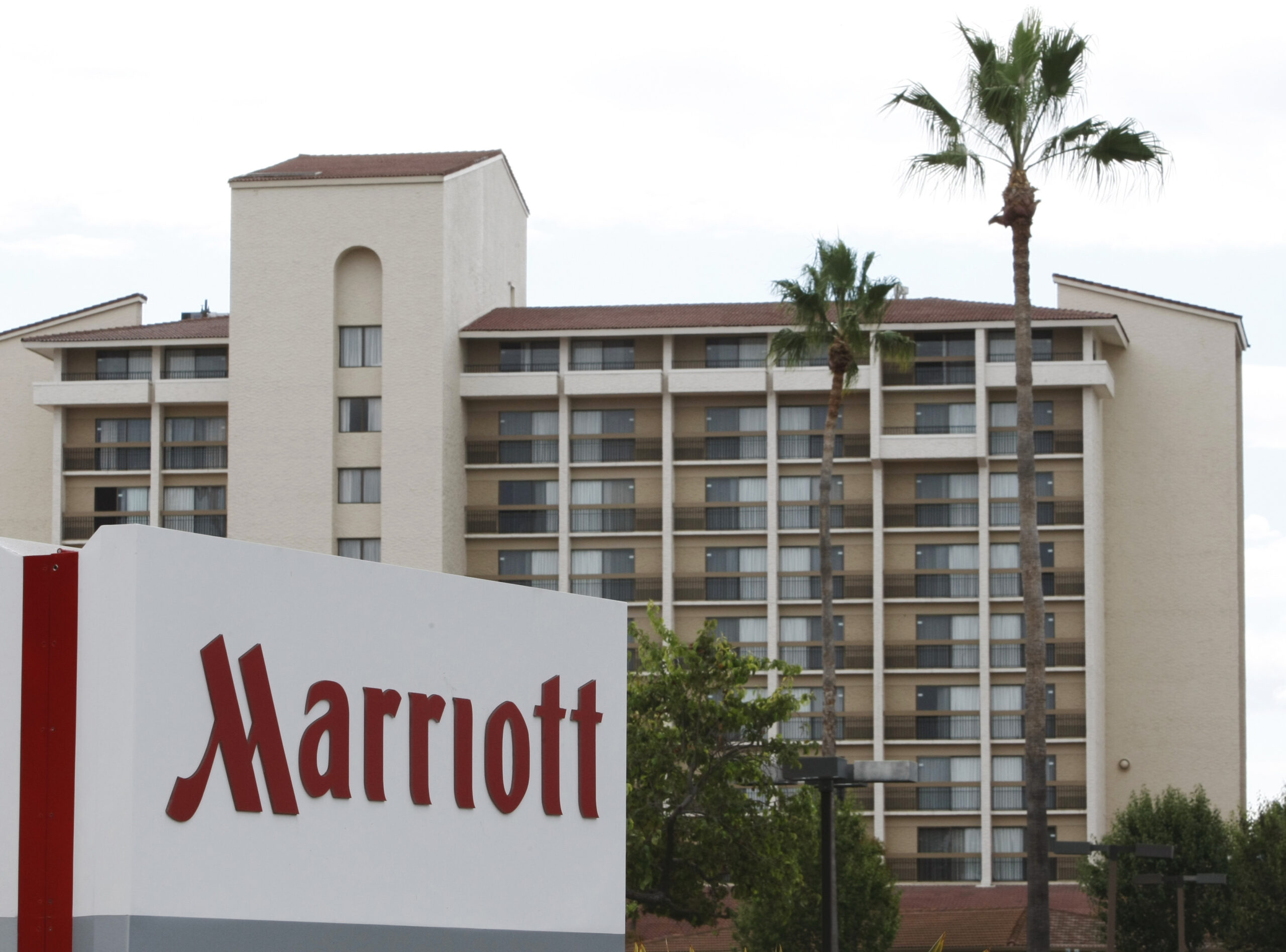 Rein labor board, hotel lobbyists demand