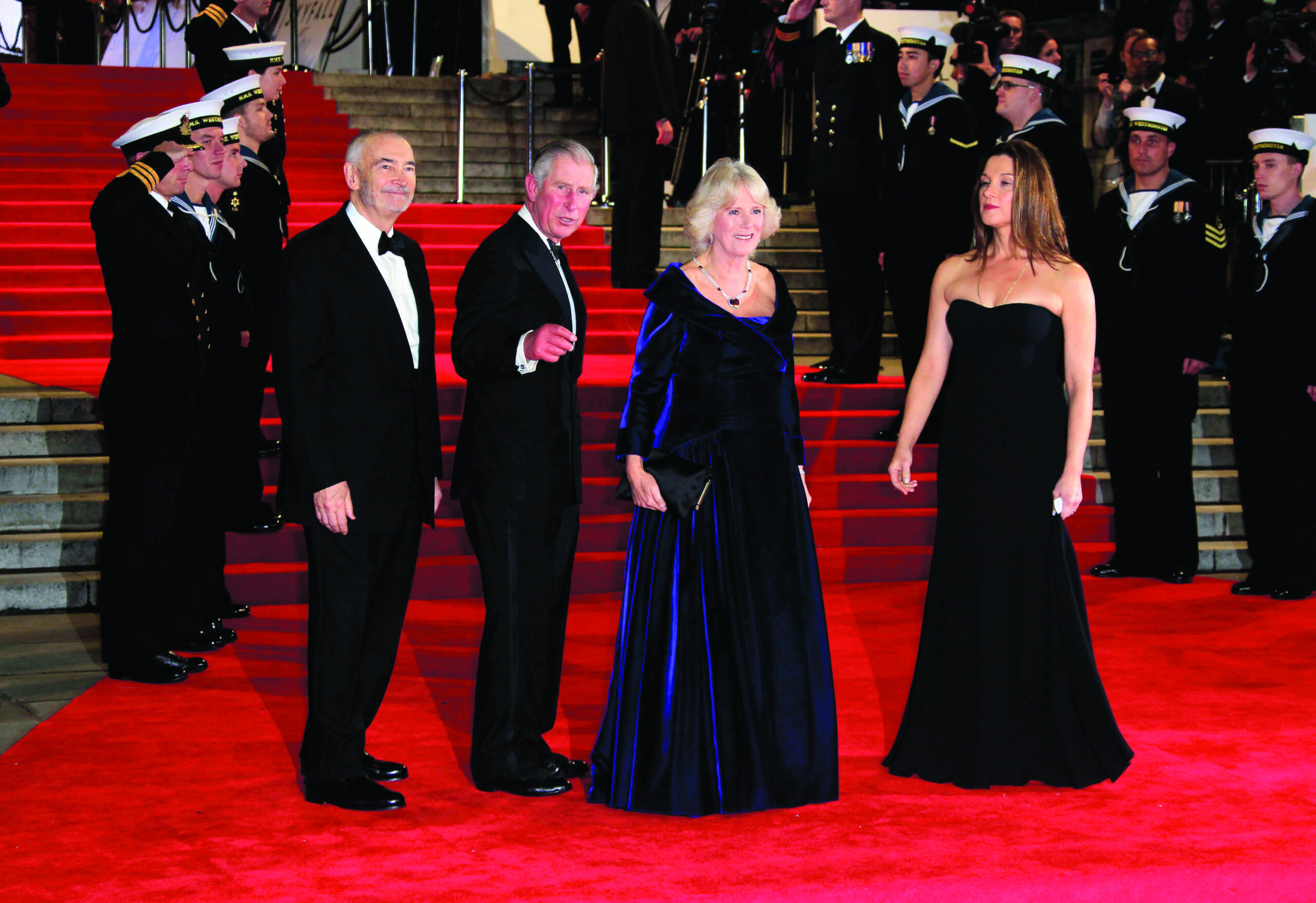 New Bond film ‘Skyfall’ gets royal world premiere
