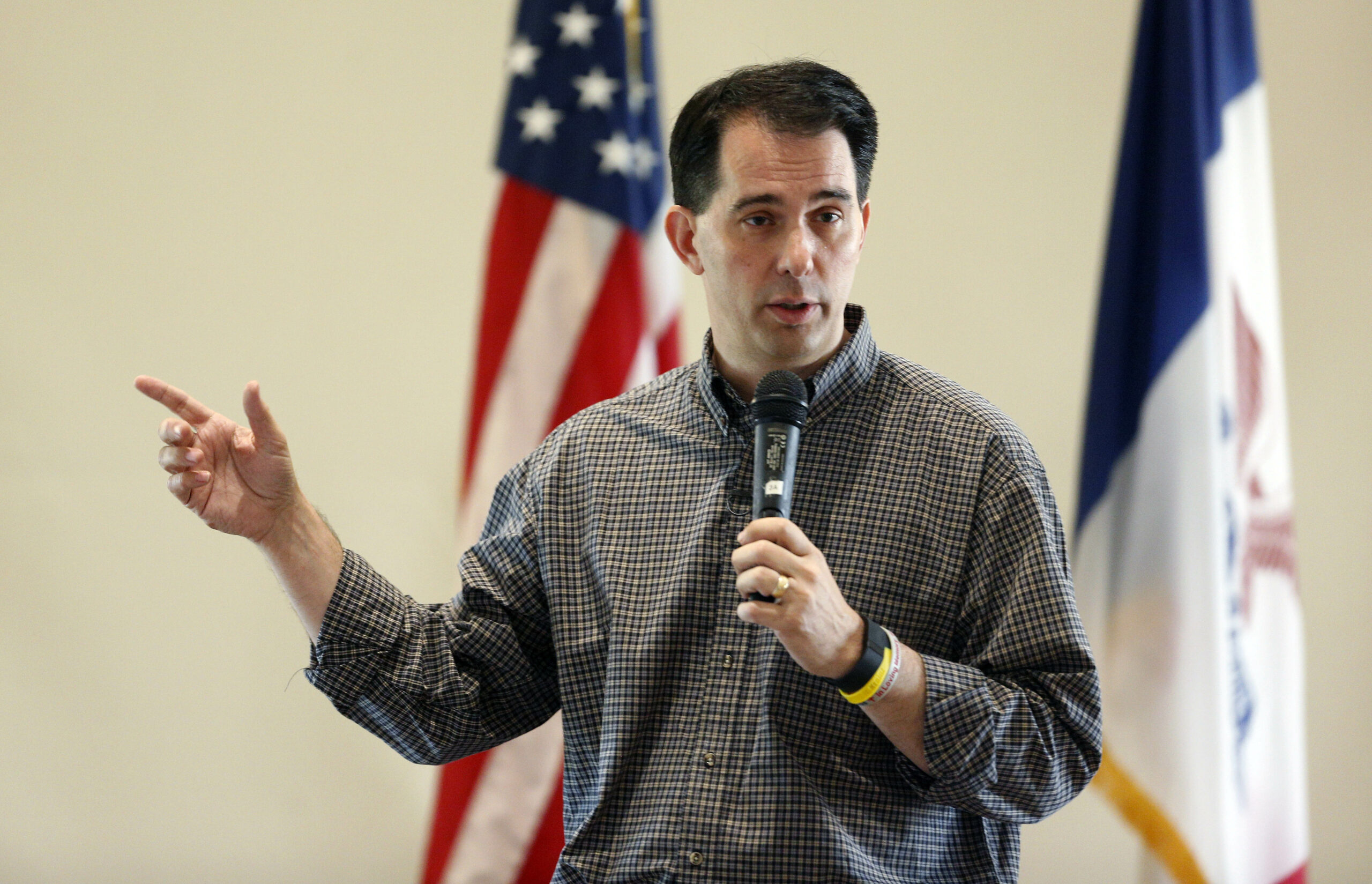 Scott Walker rallies his troops during first visit to Iowa as presidential candidate