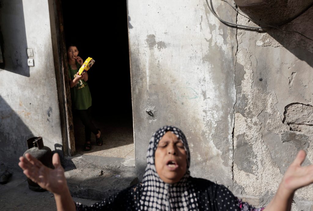 Israel vows to destroy Hamas tunnels, deaths spike