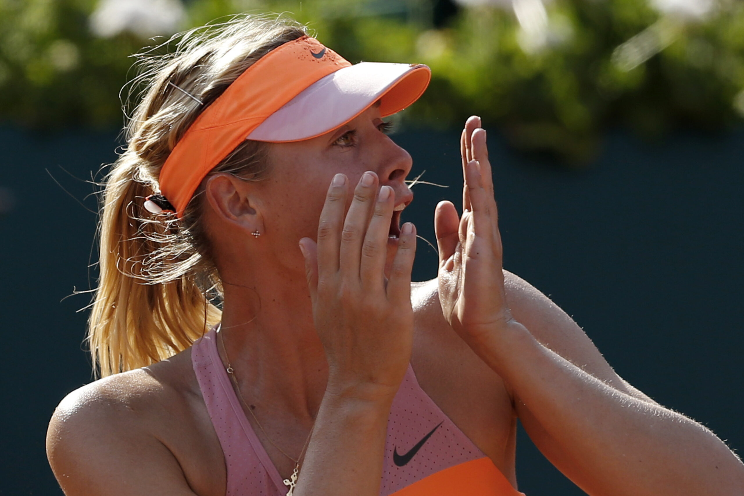 Sharapova edges Halep for 2nd French Open title