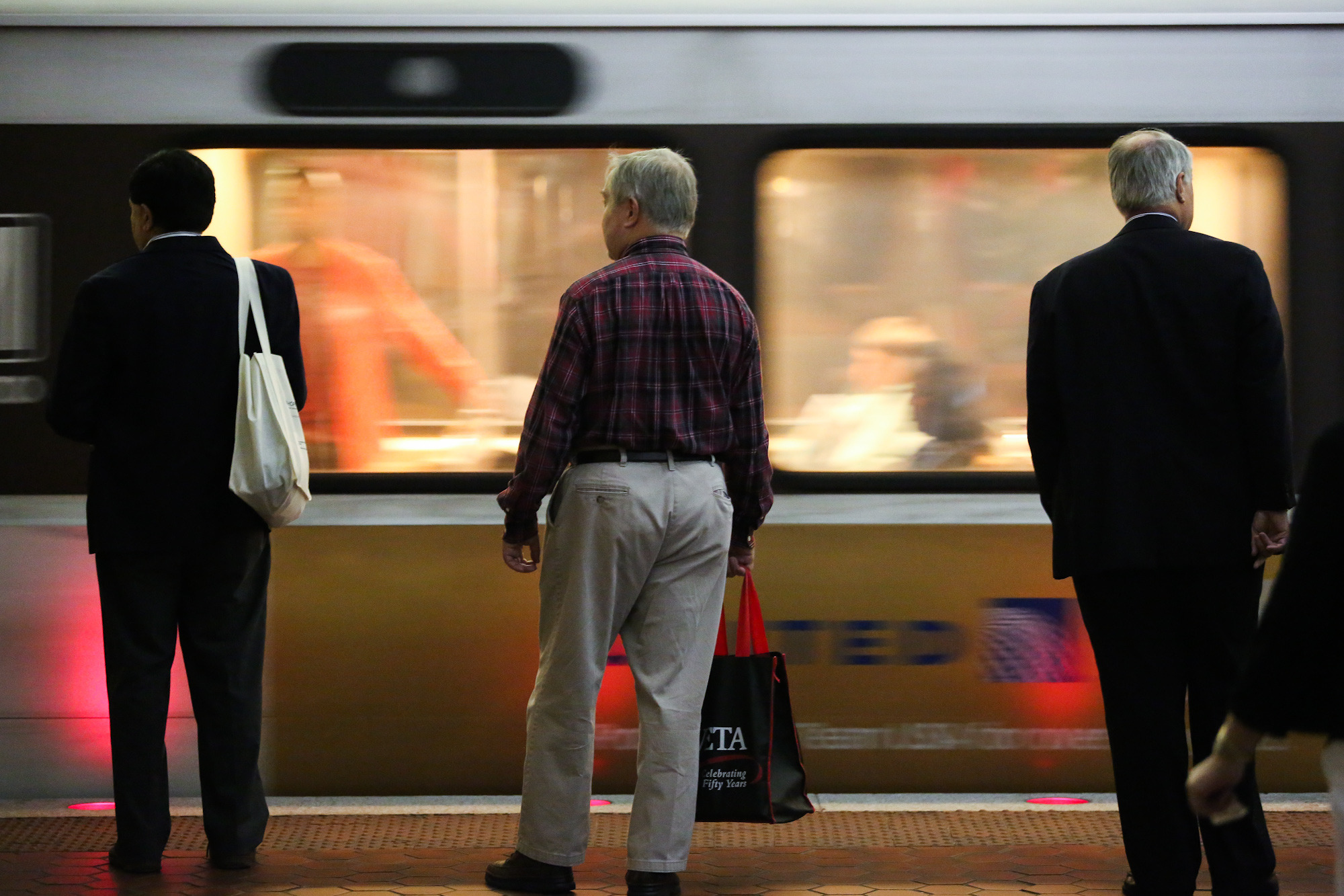 DC residents could receive $100 for Metro transportation if bill passes council