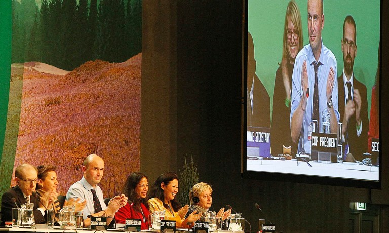 The Guardian: Warsaw climate talks set 2015 target for plans to curb emissions