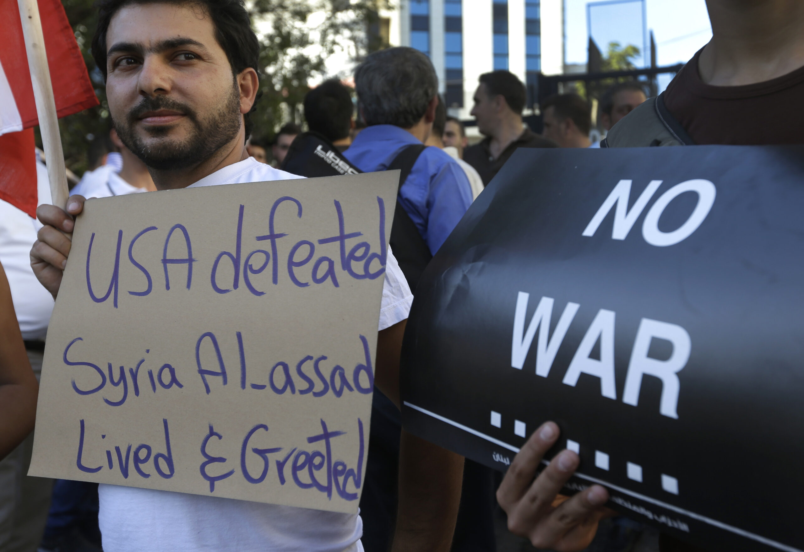 US orders diplomats out of Lebanon