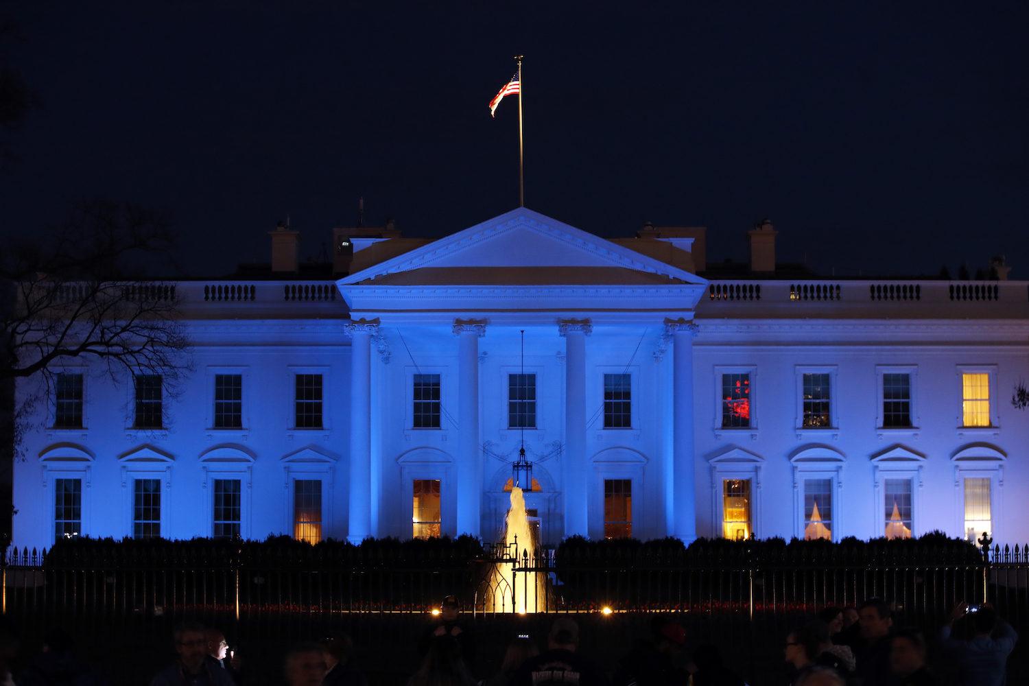 Trump to light White House in blue Monday night to honor fallen police officers