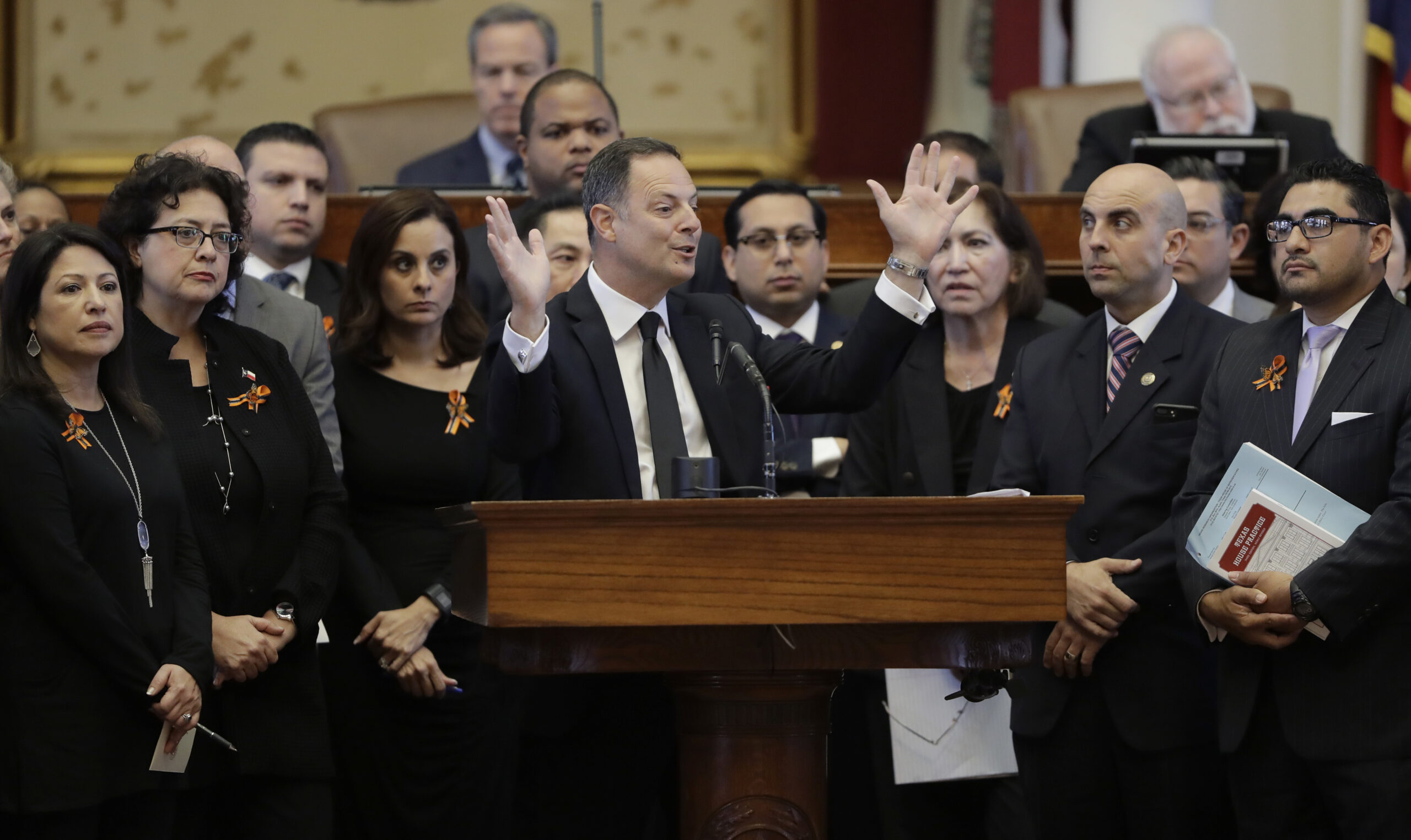 Texas House votes to ban ‘sanctuary cities’