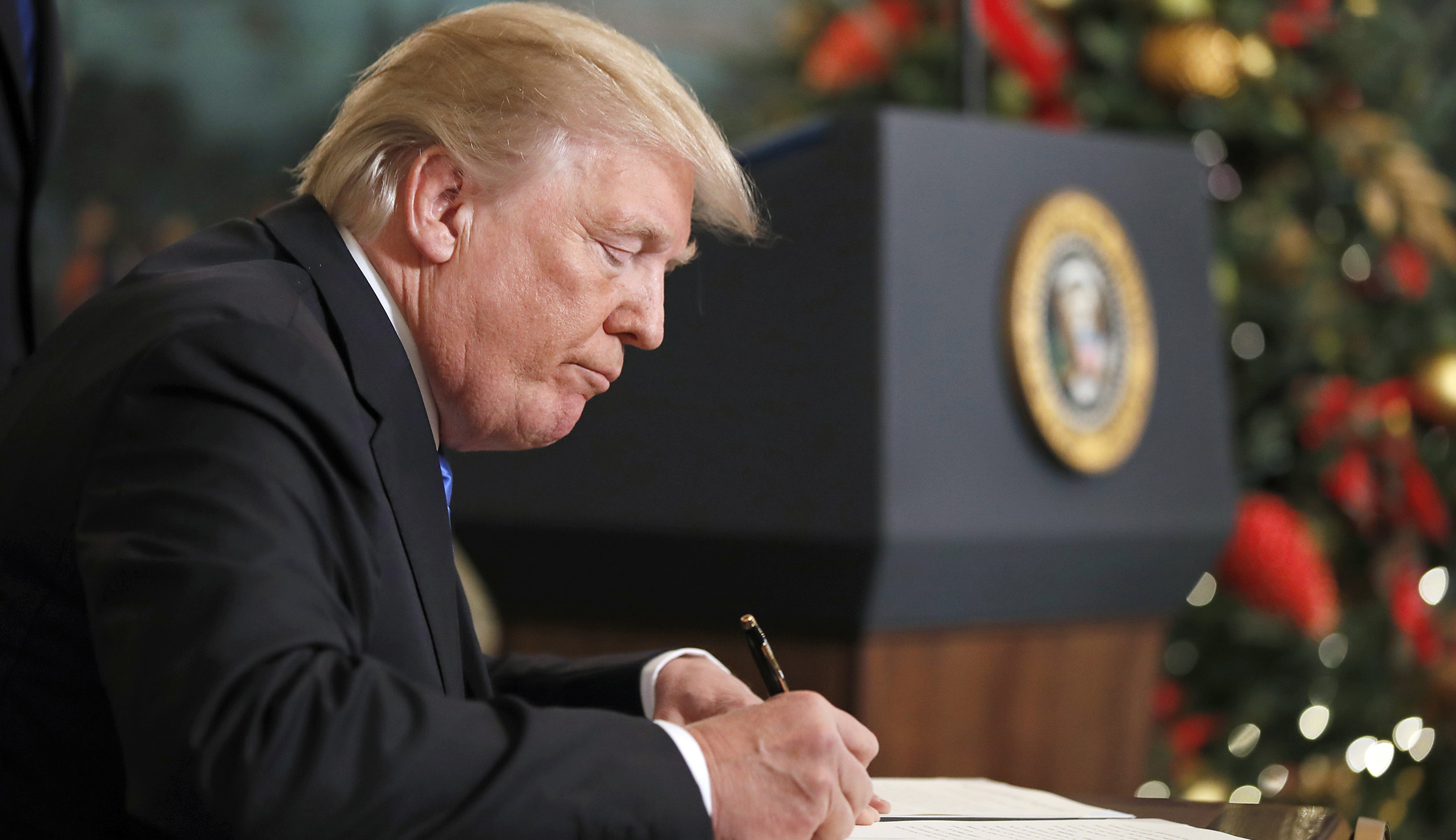 Trump to sign executive order aimed at reducing veteran suicides