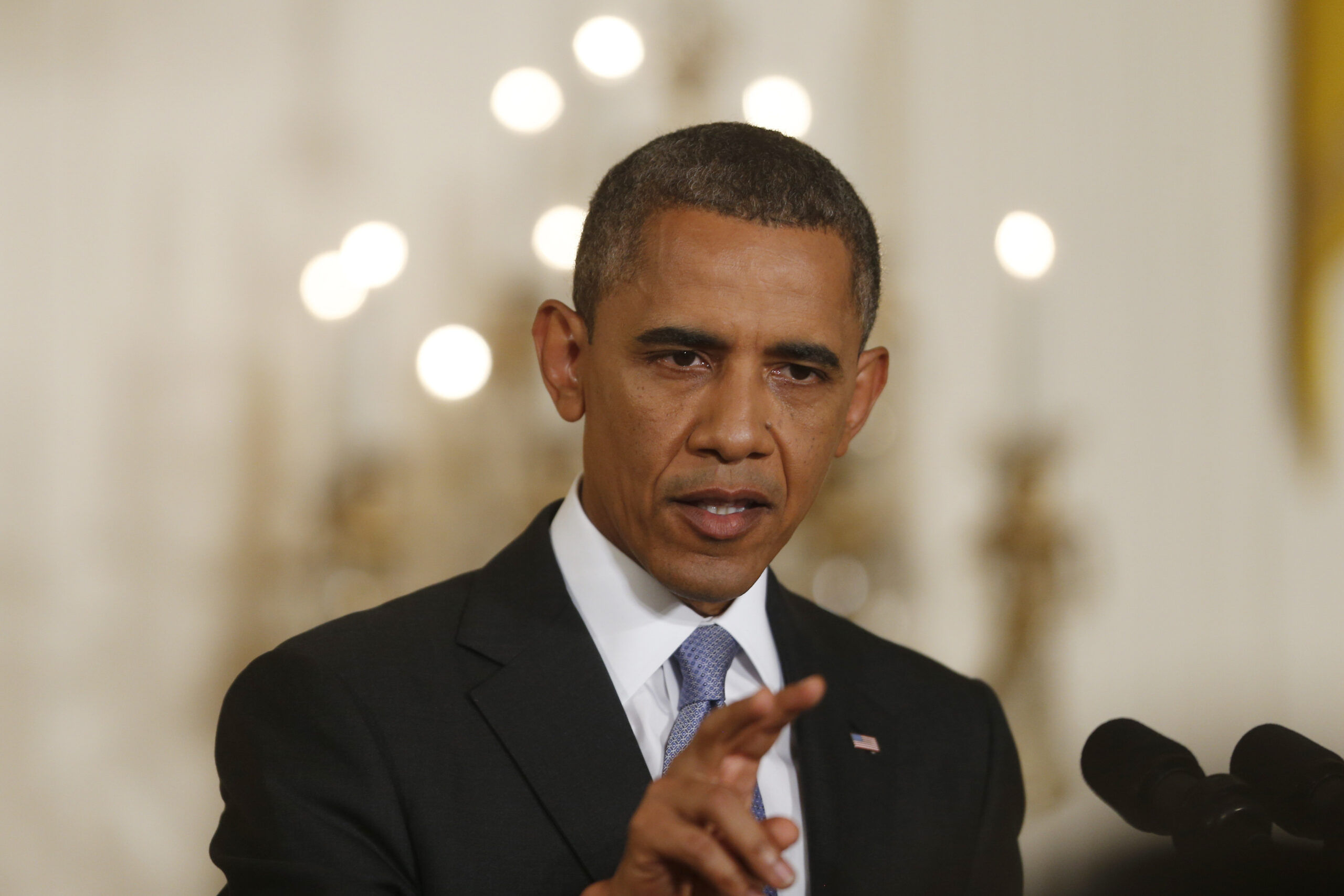 Obama predicts GOP will not shut down government over health care