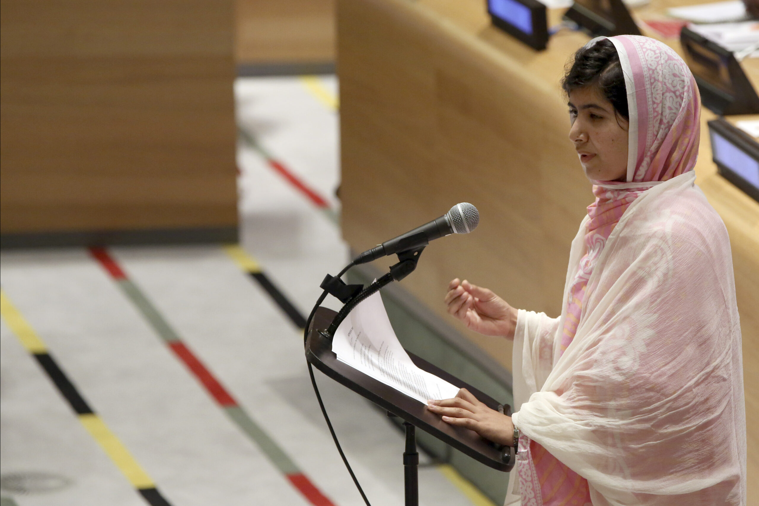 16-year-old Pakistani girl is a brave heart the Taliban tried to kill