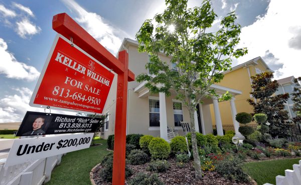 Mortgage applications hit lowest level since 1996 as soaring rates crush affordability