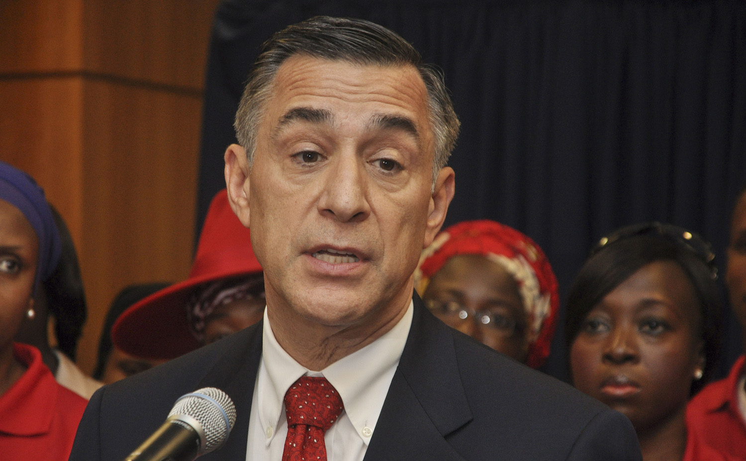 Dems, GOP take aim at foreign worker fraud