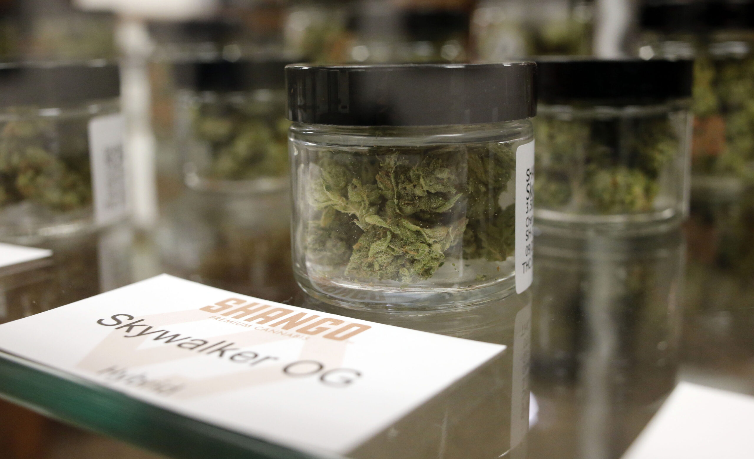 How Oregon pot dealers pay their taxes