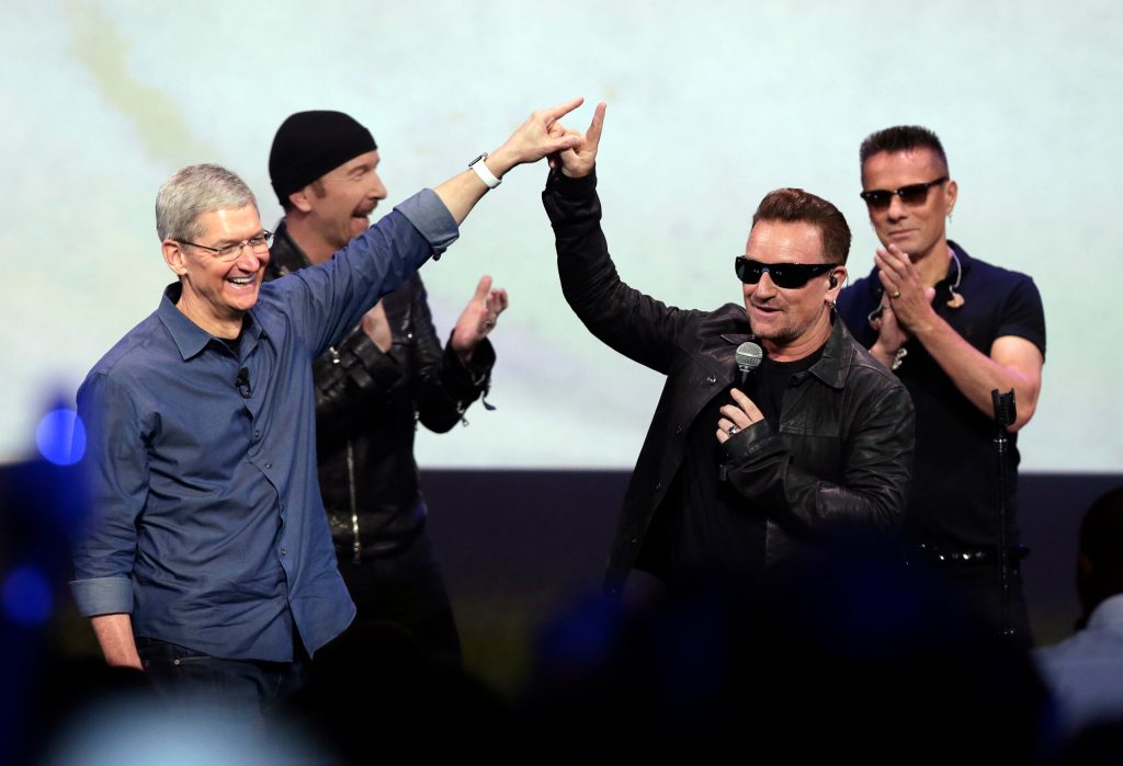 Forward-thinking U2 innovating while entertaining