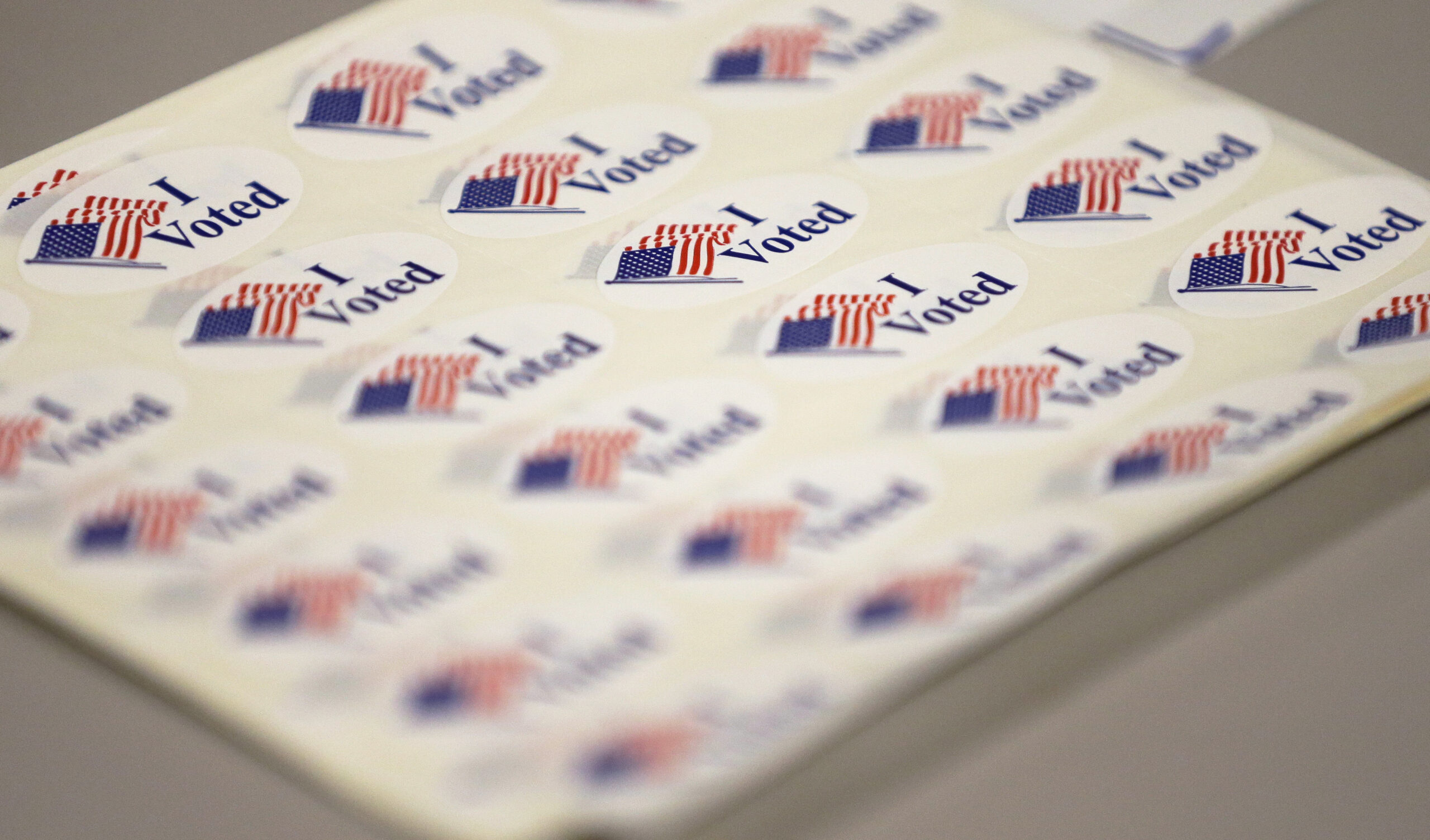 How will we determine whether Republicans or Democrats won the midterm elections?