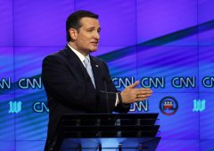 Cruz promises to pursue Clinton indictment if elected