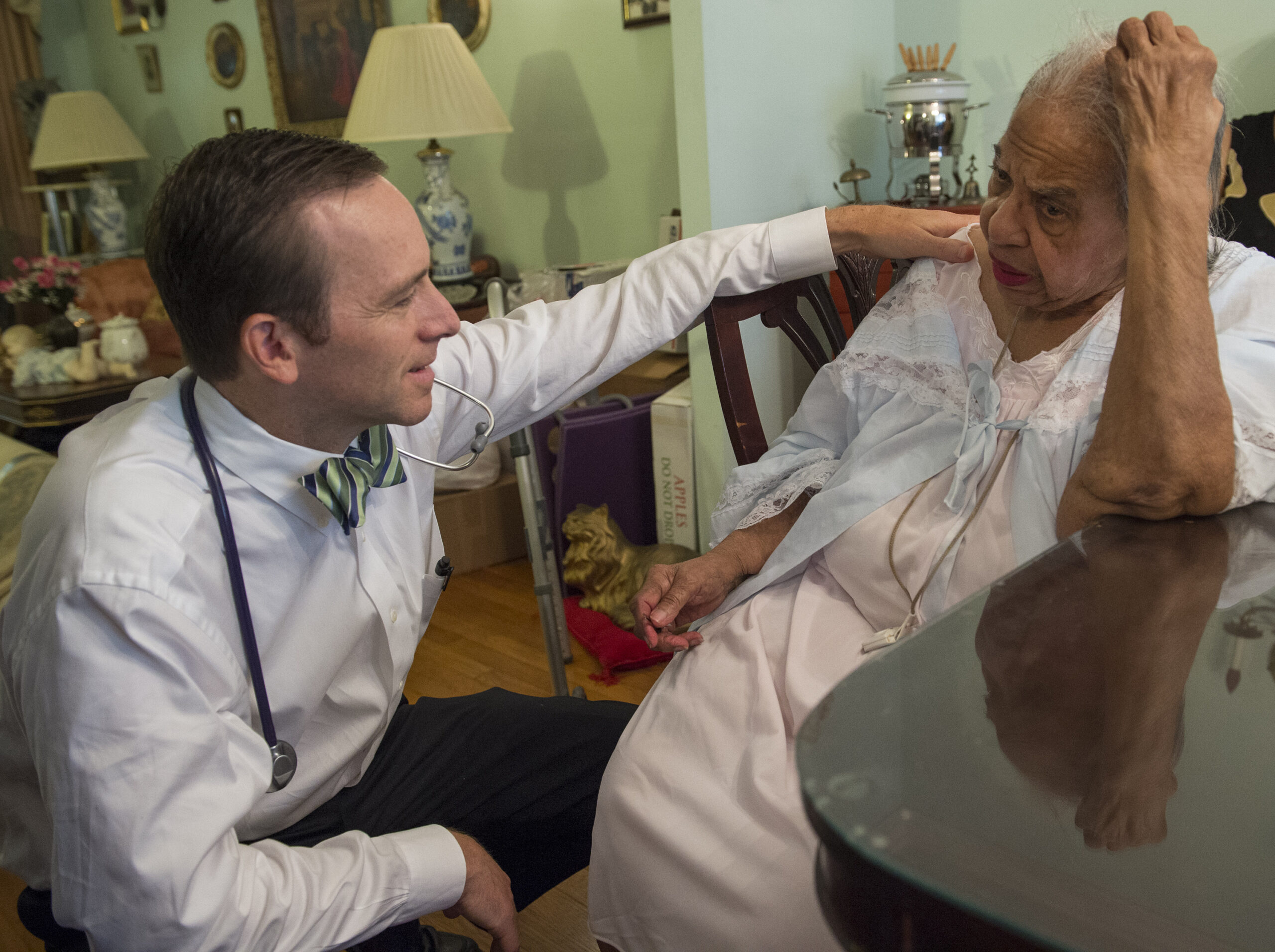 Study: House calls for frail elders bring savings