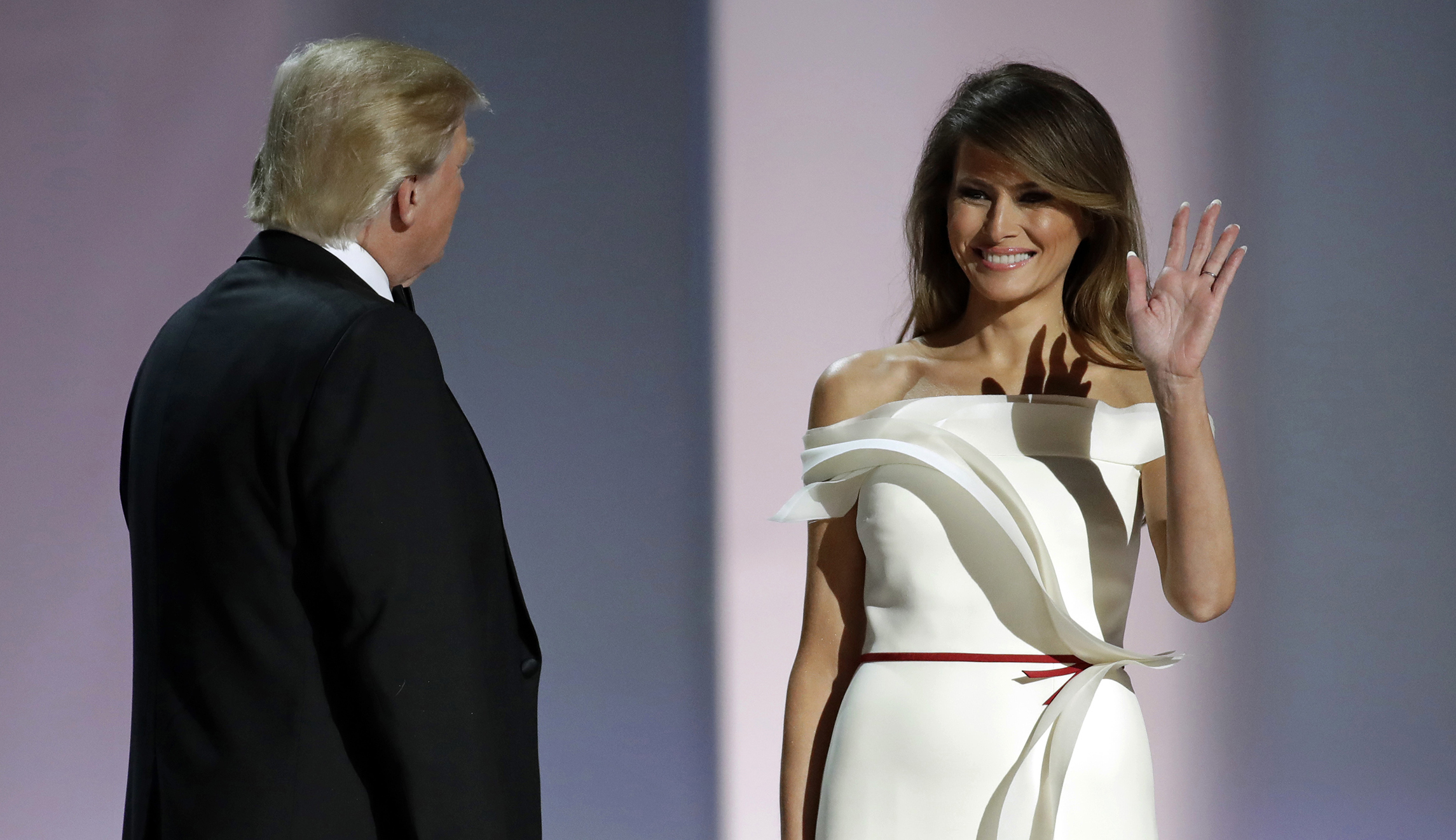 Melania Trump donates inaugural gown to Smithsonian museum