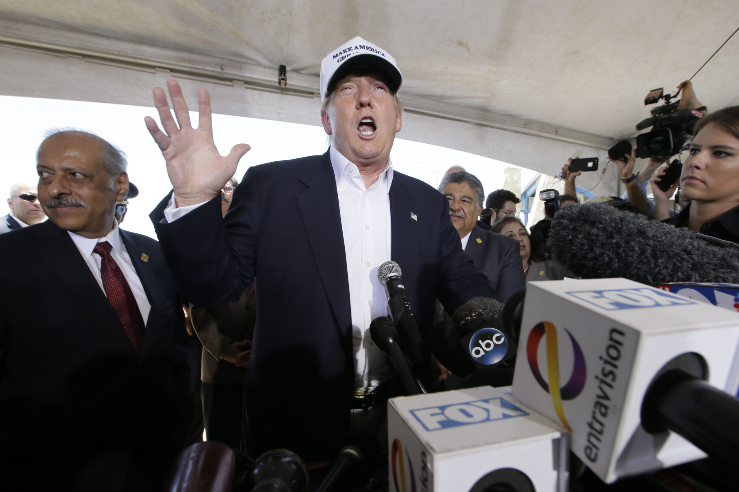 Tracking poll: Bush and Trump are best known, but Rubio and Carson are best liked