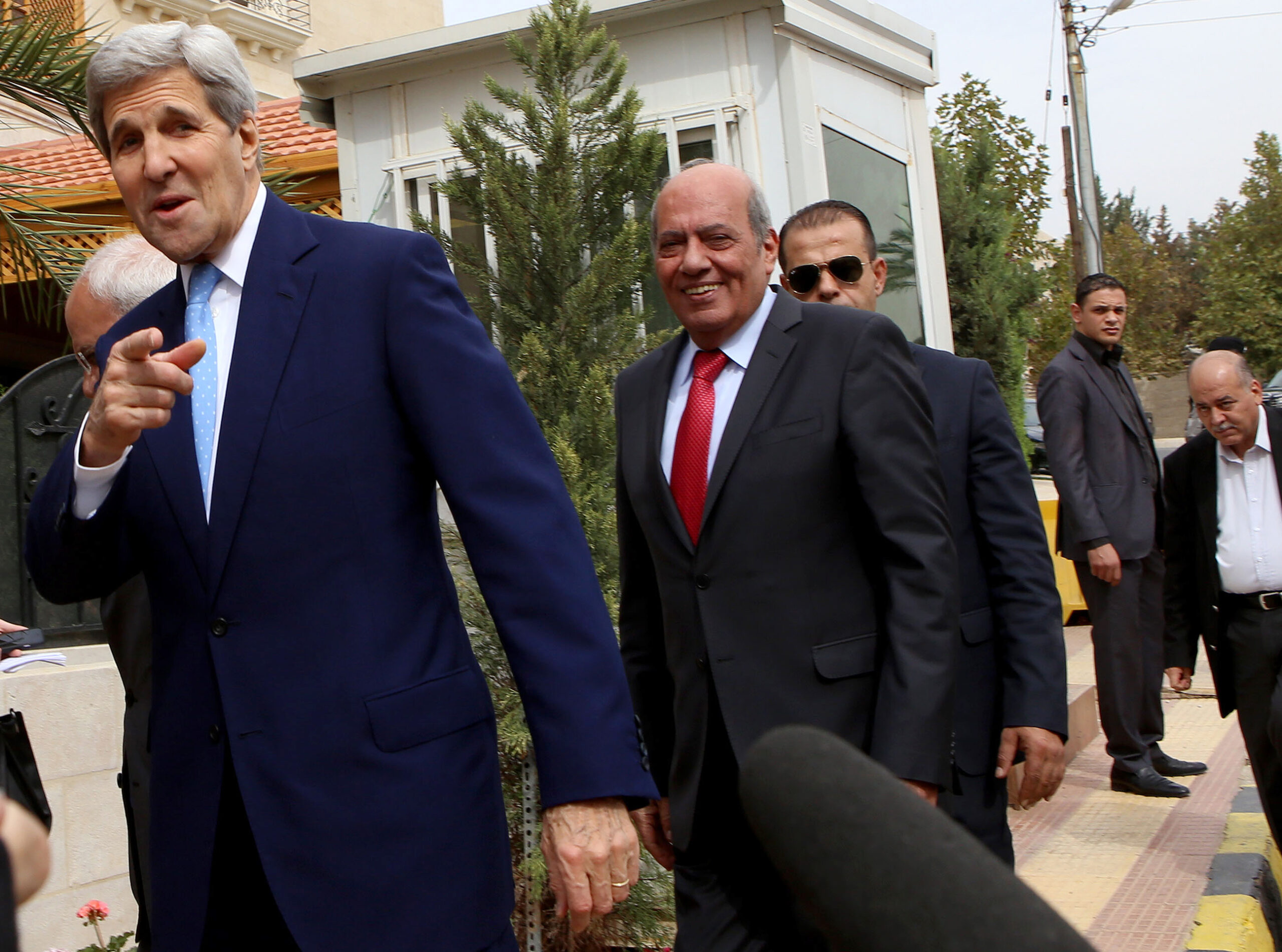 Palestinians chide ‘extreme’ Israel to Kerry