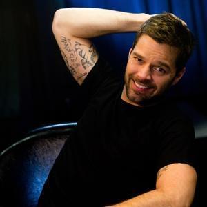 Obama joins singer Ricky Martin at LGBT fundraiser