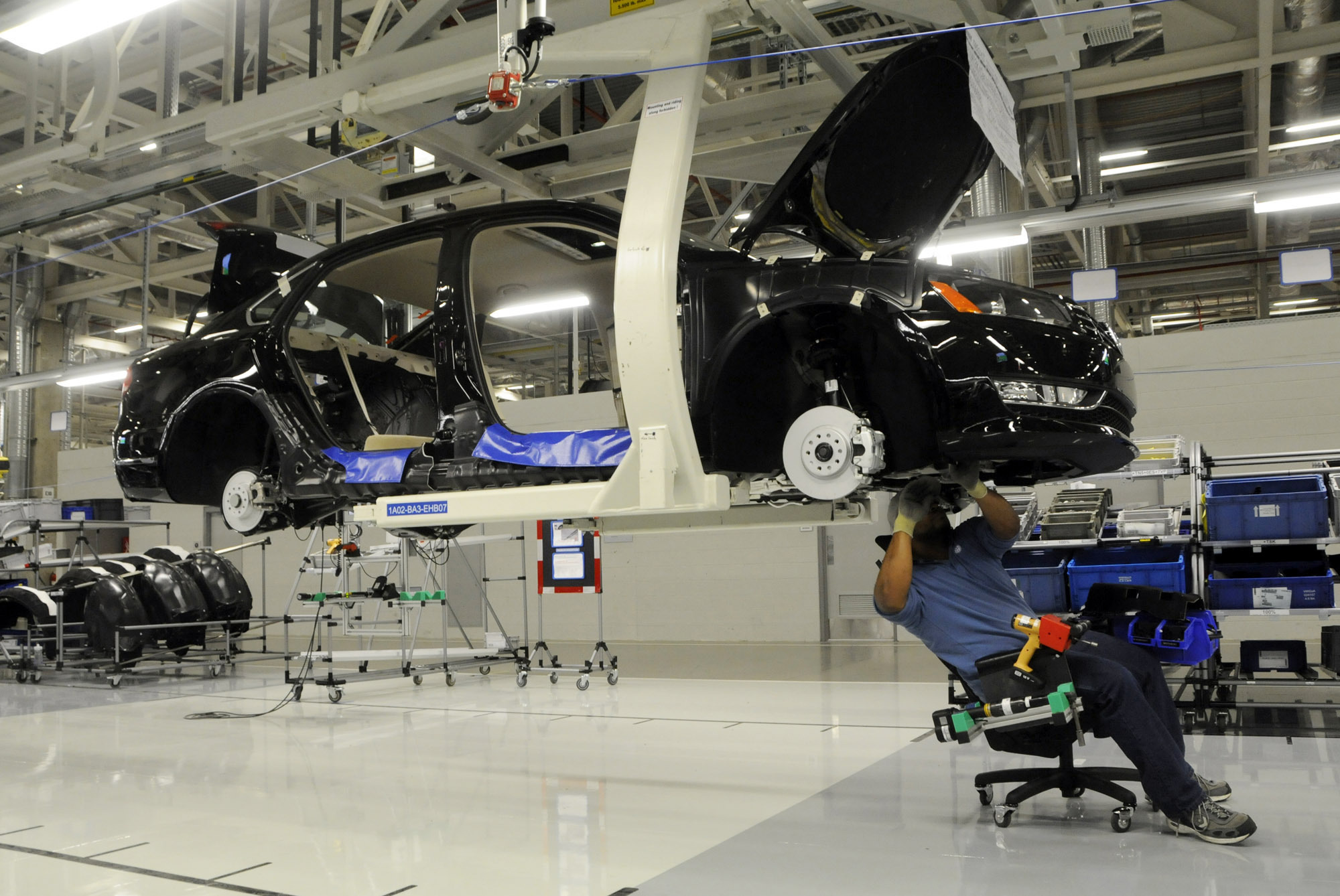 NLRB subpoenas Senator Corker, others in dispute over VW organizing vote
