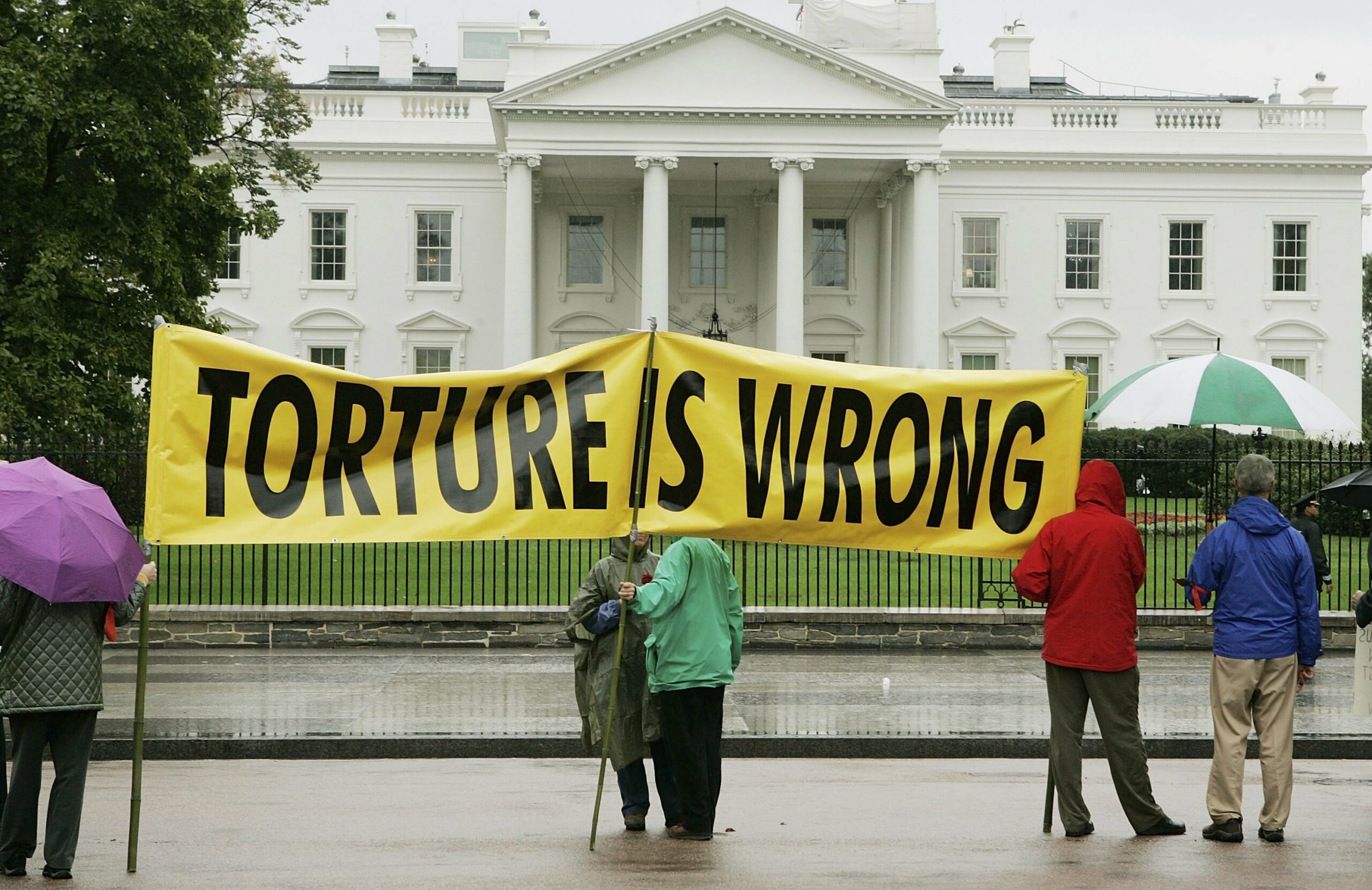 Dems urge Obama to reject Bush-era torture view