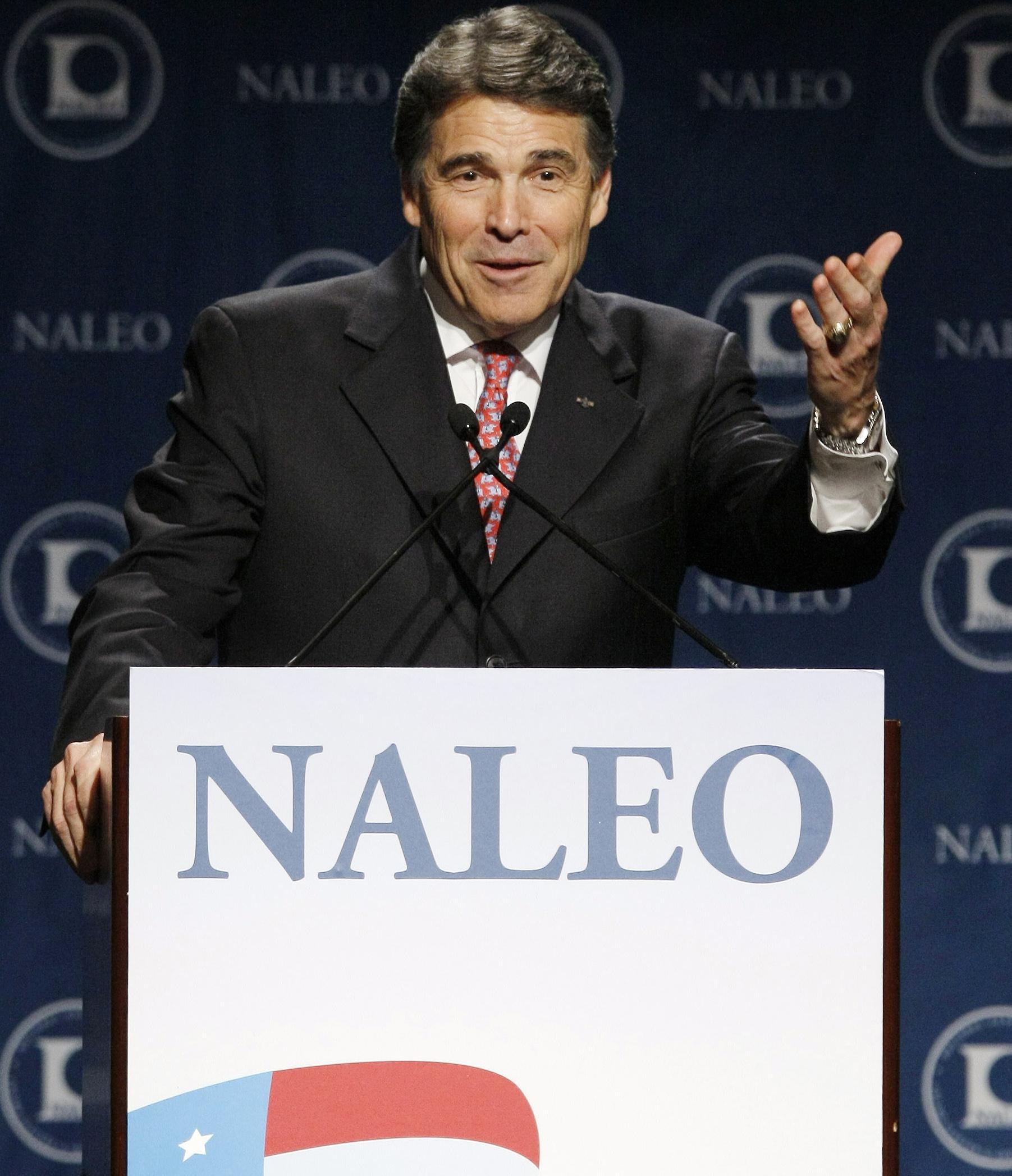 Perry losing support over immigration stance