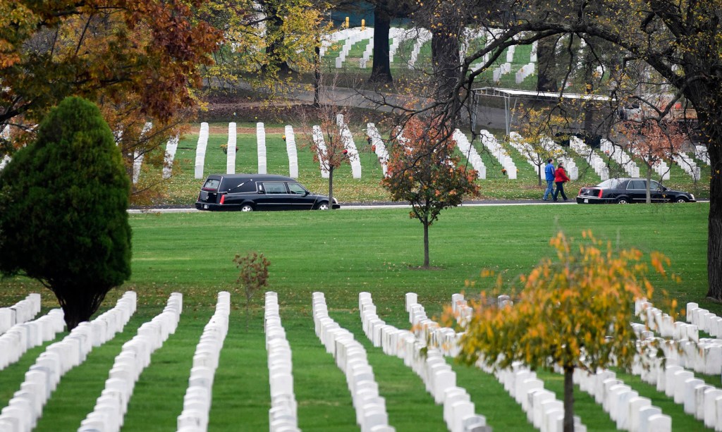 Arlington National Cemetery bans biking