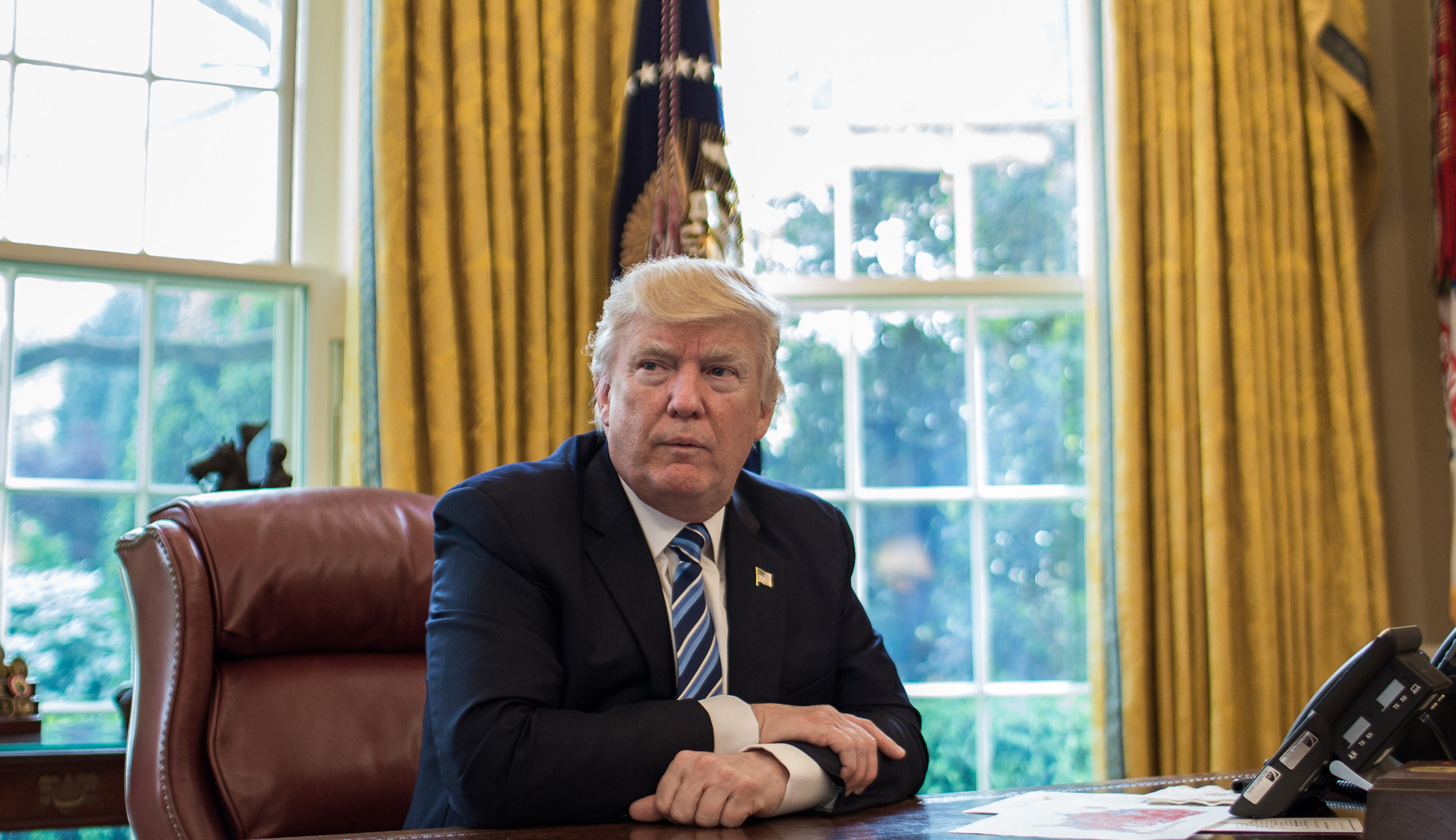 Trump received folder of positive news twice a day under Sean Spicer and Reince Priebus: Report