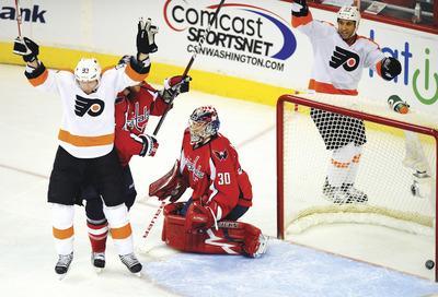 Nick Wass/AP
Jakub Voracek's third period goal gave the Flyers a 5-0 lead. He was one of five different Philadelphia players to score on Tuesday.