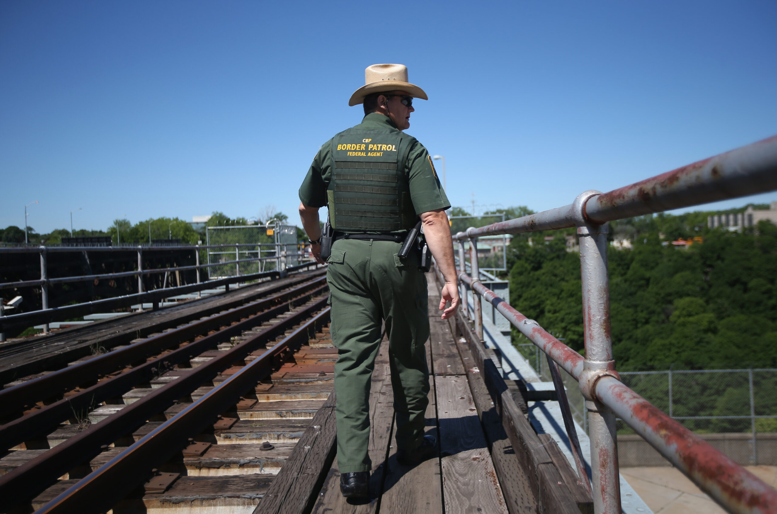 Conservative activists leave amnesty for dead in August