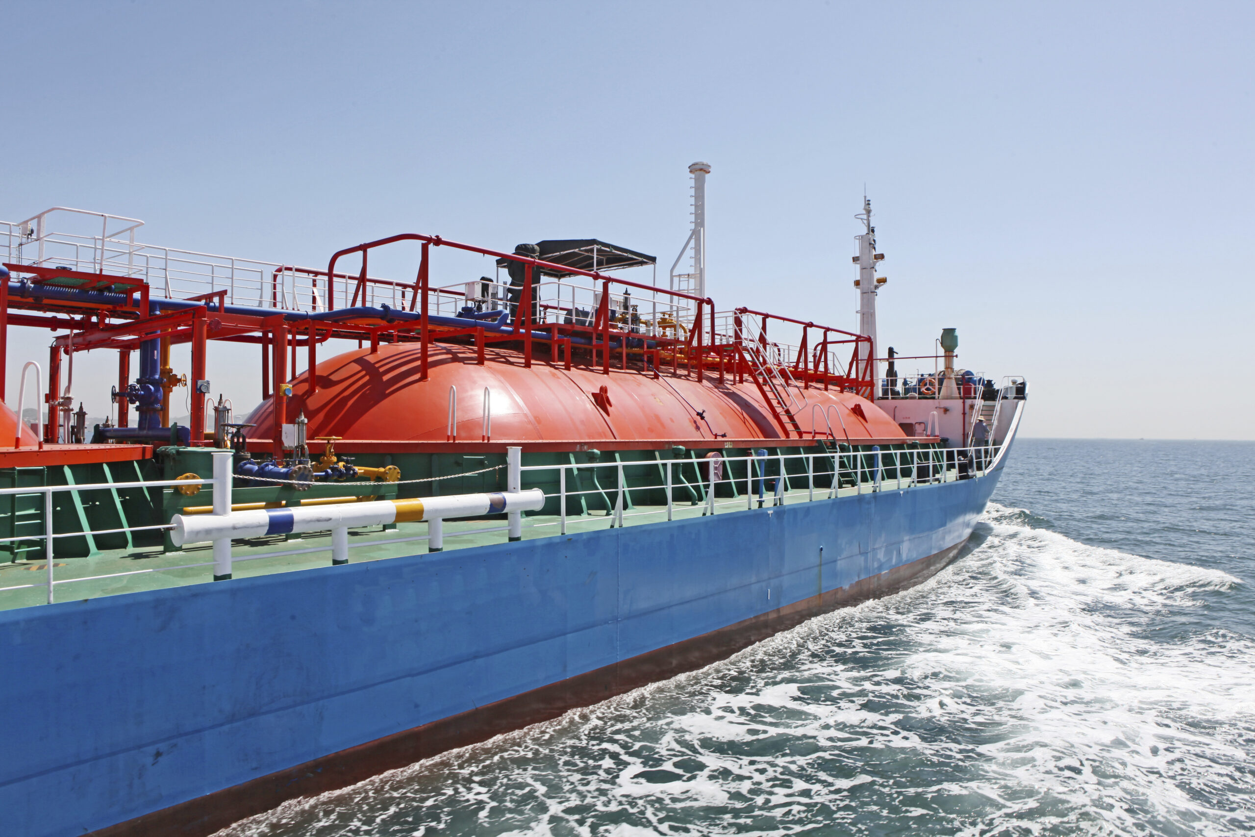 House committee OKs natural gas export bill
