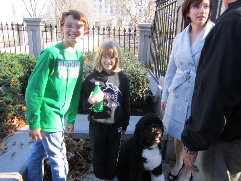 Sightings: Bo poses outside White House gates