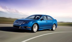 Feds probe power steering in Ford midsize cars