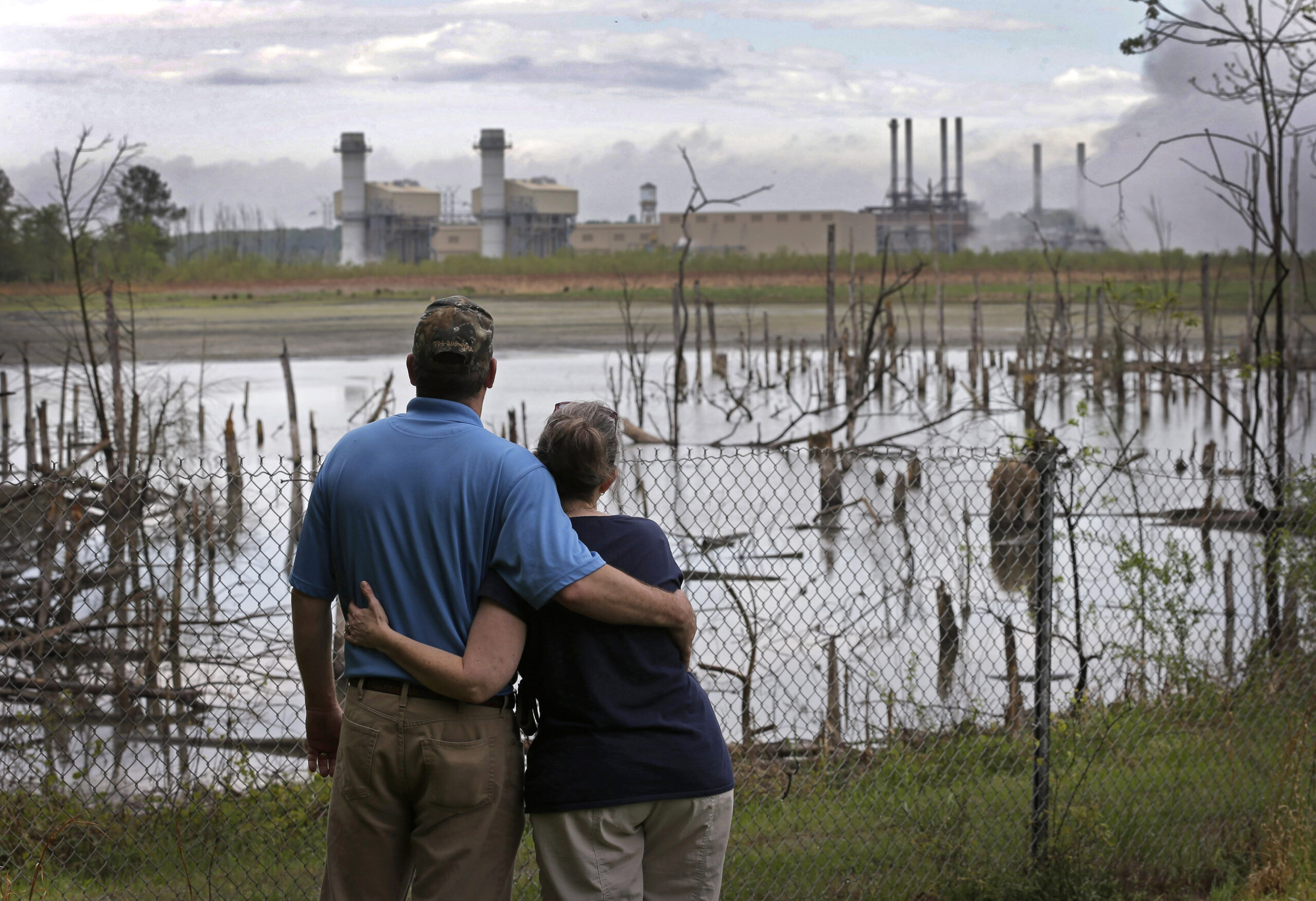 In NC hamlet, residents worry over coal ash ponds