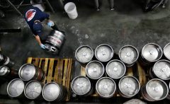 Orders placed with US factories up 1.5 percent