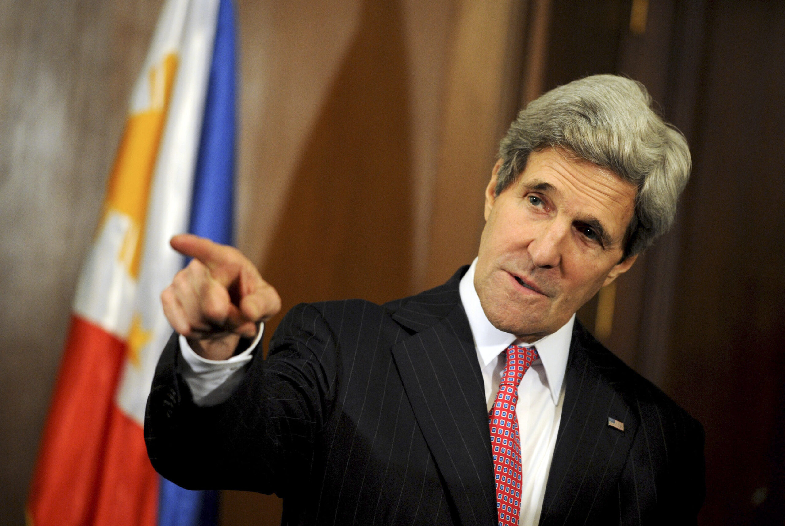 White House: Obama would veto bill that sanctions Iran if it violates nuclear deal