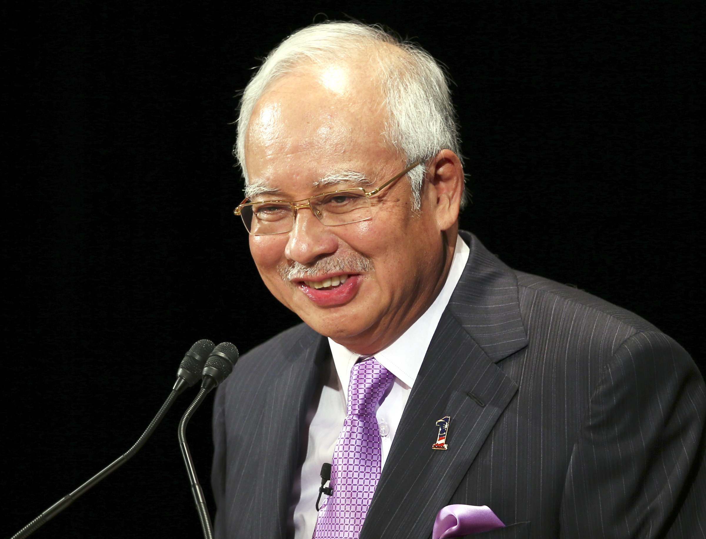 Malaysia PM chides lawmaker for saluting Hitler