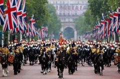 Troops parade in London for queen’s birthday